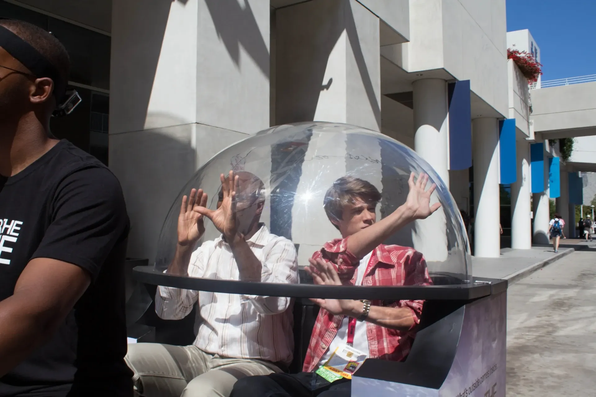 Under the Dome CBS pedicab passengers dome closeup Comic-Con